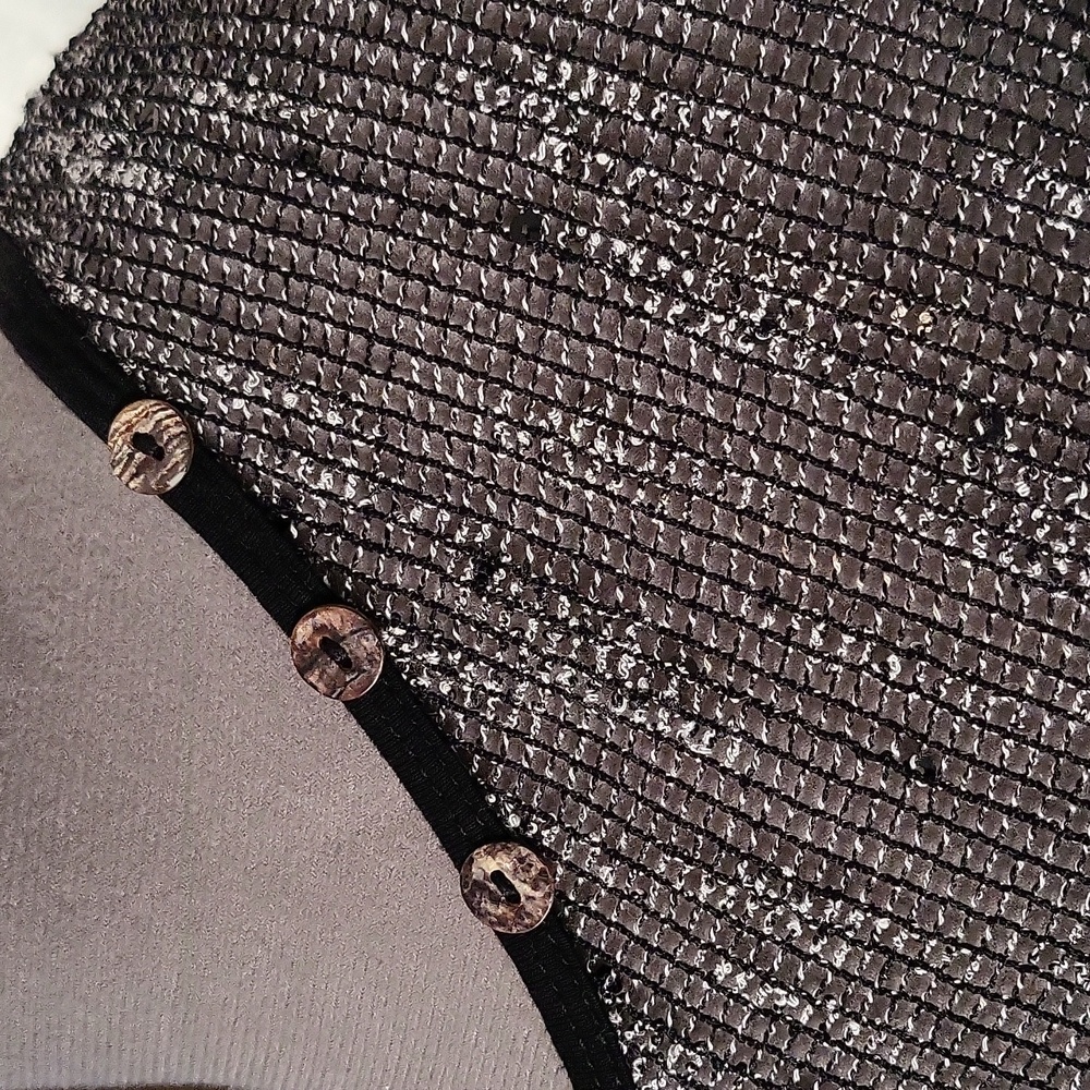 Variations Top - Picture 5 of 8